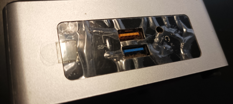 Intel Nuc mini computer